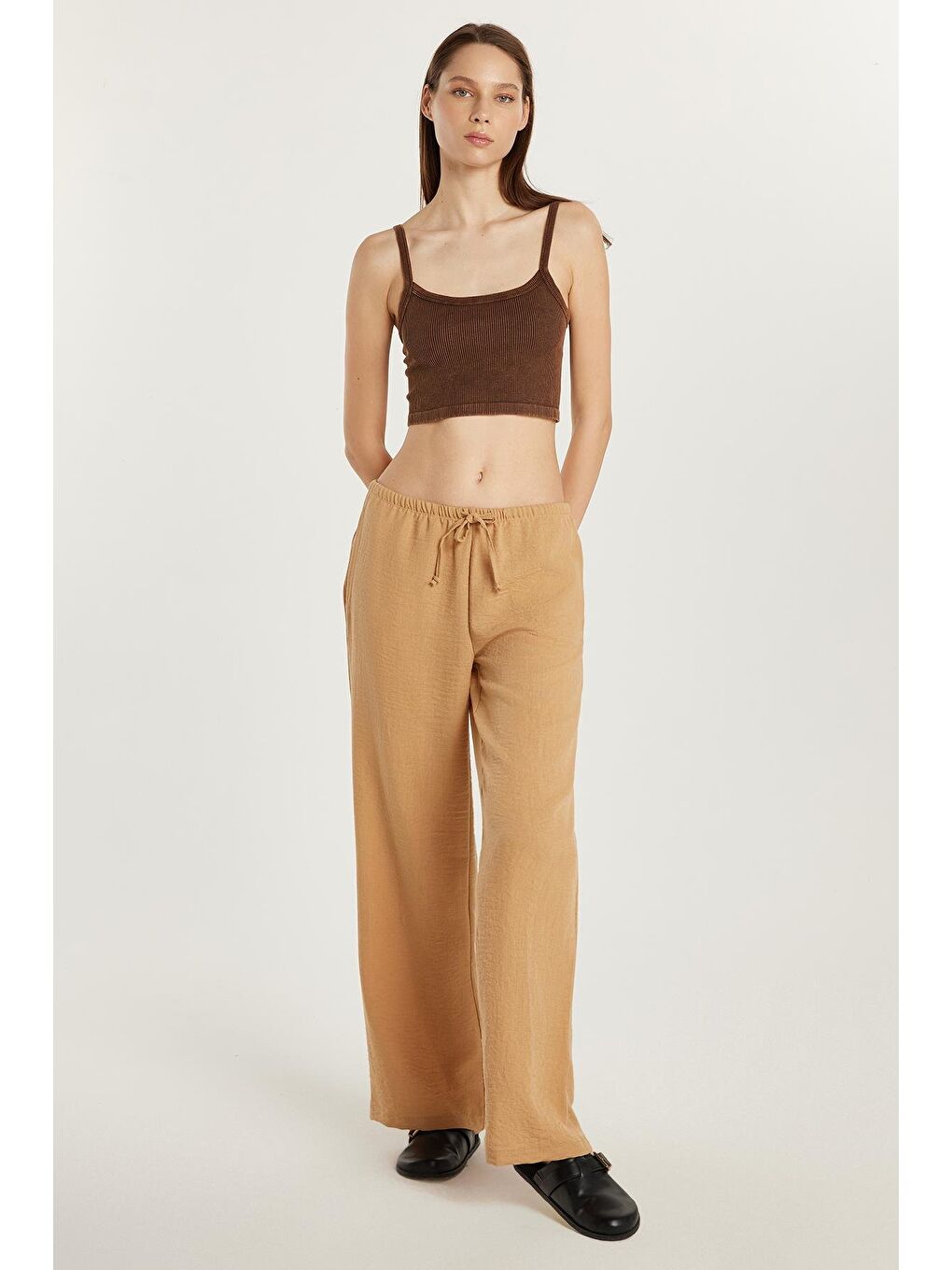 Kadın Regular Fit Beli Bağlamalı Keten Geniş Paça Bej Pantolon-2