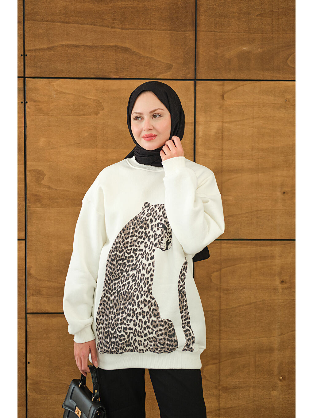 Kadın Leopar Kaplan Görünümlü Oversize Sweat Beyaz-3