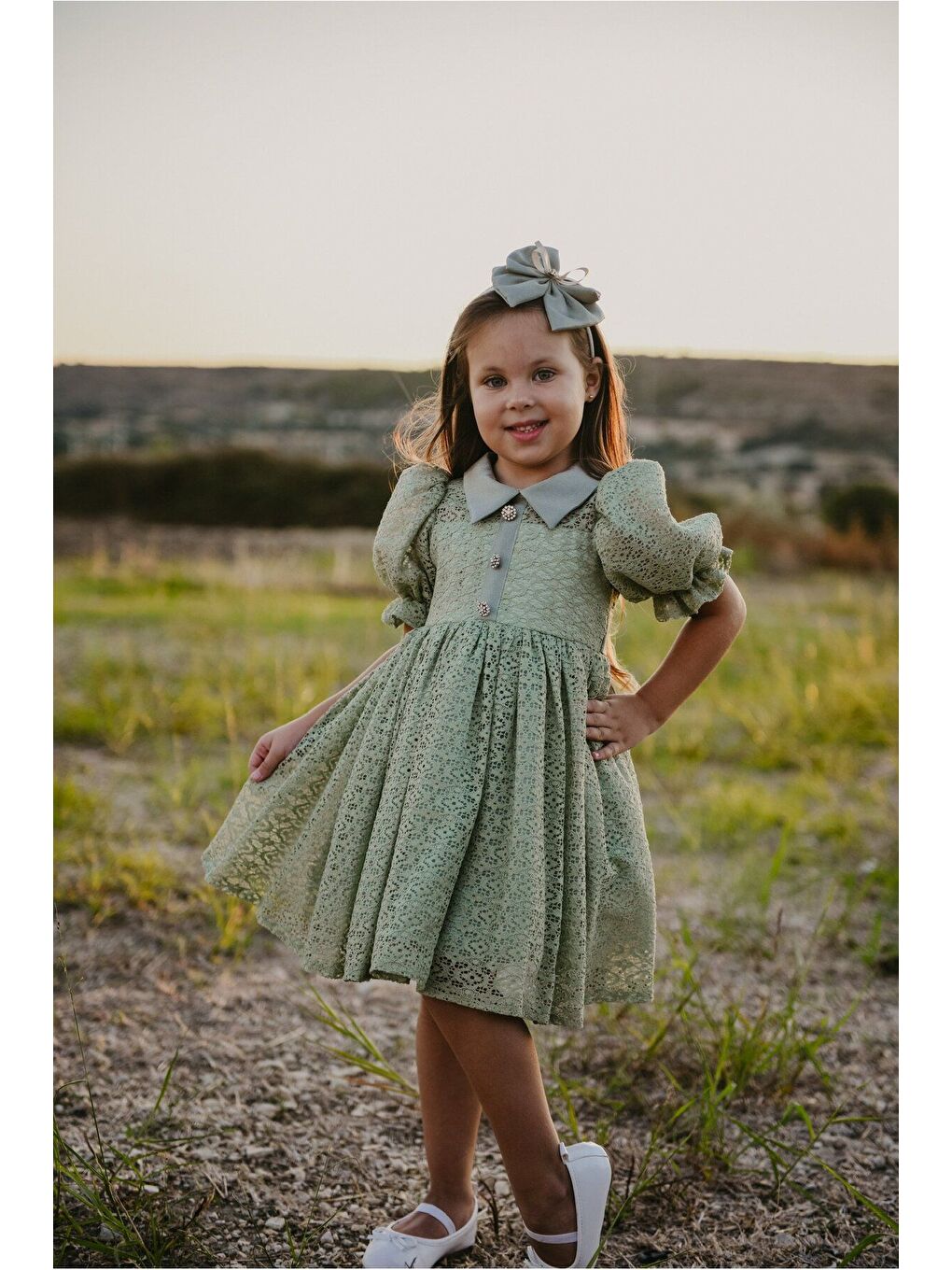 Yeşil Dantel Detaylı Kabarık Kollu Kız Çocuk Özel Kısa Elbise_M2449