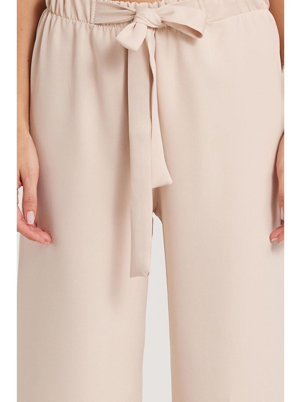 Kadın Relax Fit Rahat Kesim Lastikli Kuşak Bağlamalı Geniş Paça Açık Bej Pantolon-2