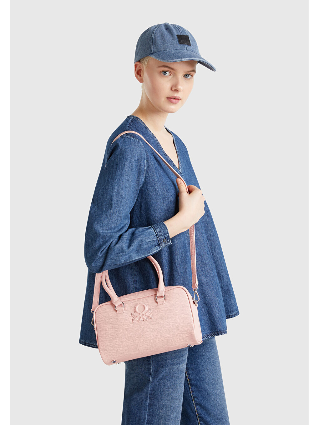 Kadın Pembe Kabartma Logolu Çift Saplı Omuz Çantası