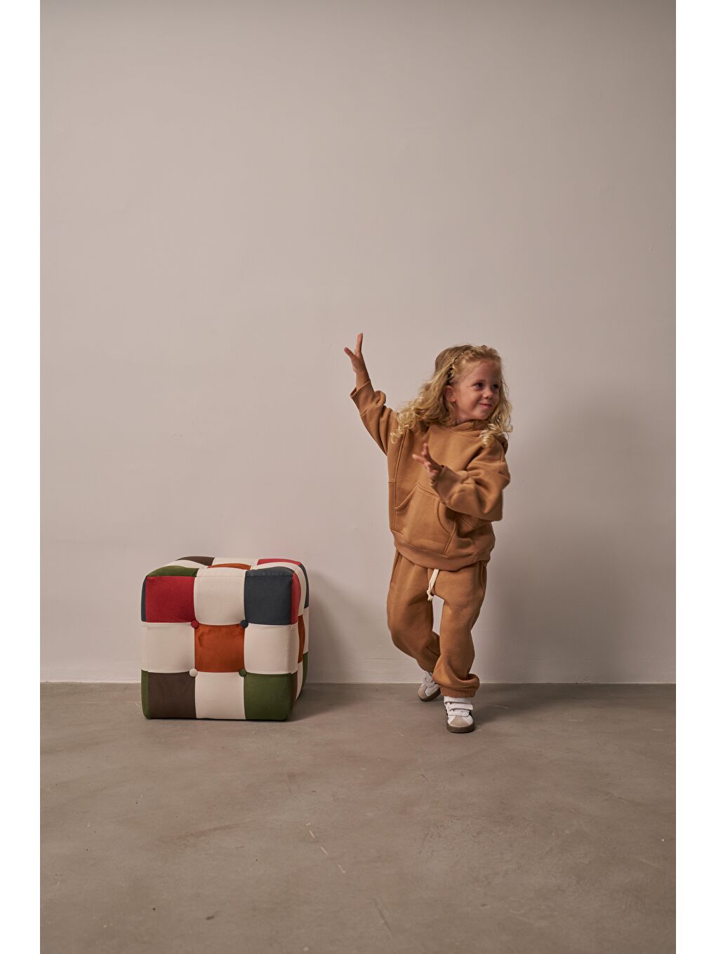 Kahverengi Sütlü Kahve Çocuk Kanguru Cepli Oversize Eşofman Takımı-1