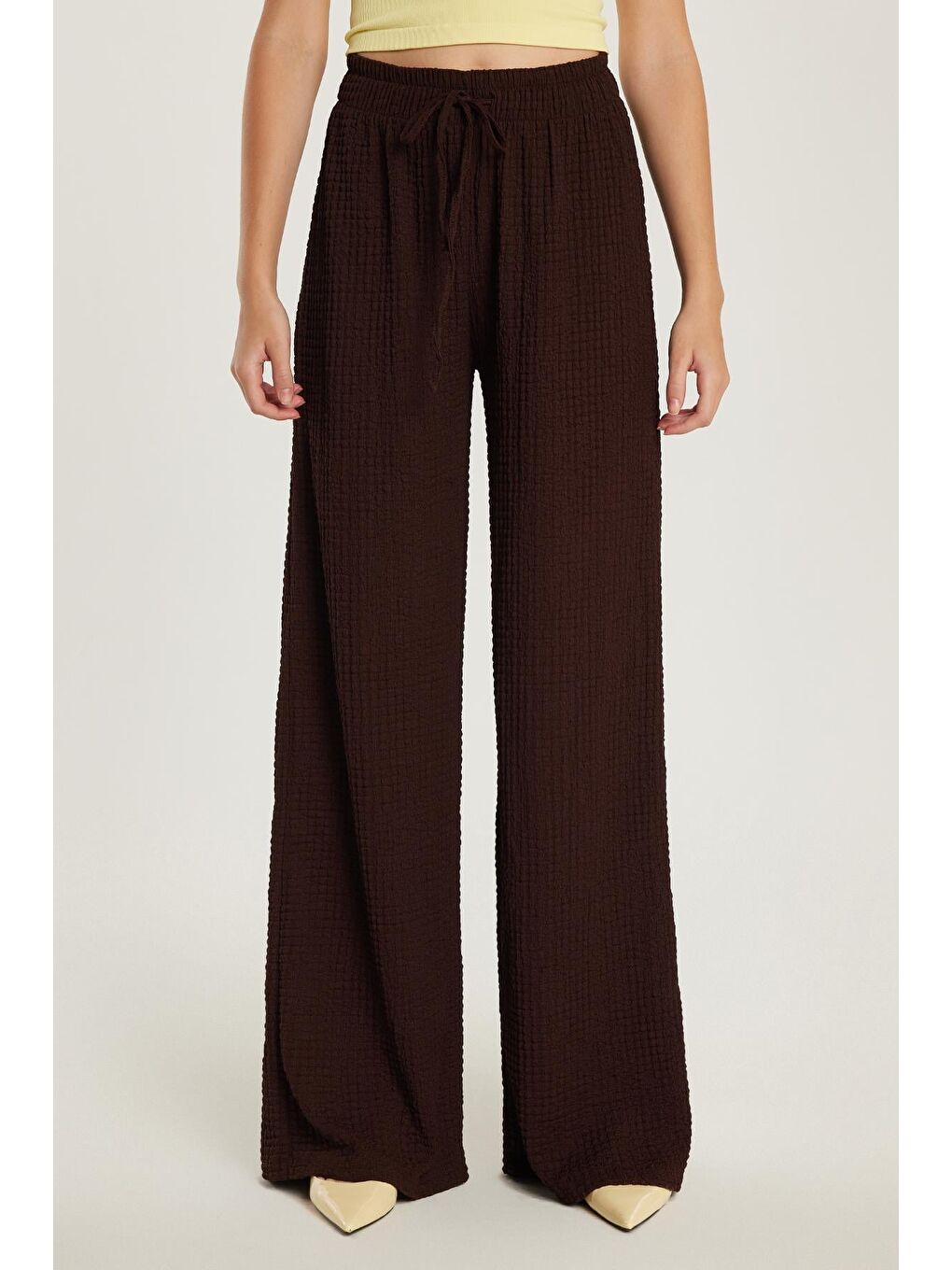 Kadın Slim Fit Dar Kesim Beli Lastikli Büzgülü İspanyol Paça Kahverengi Pantolon