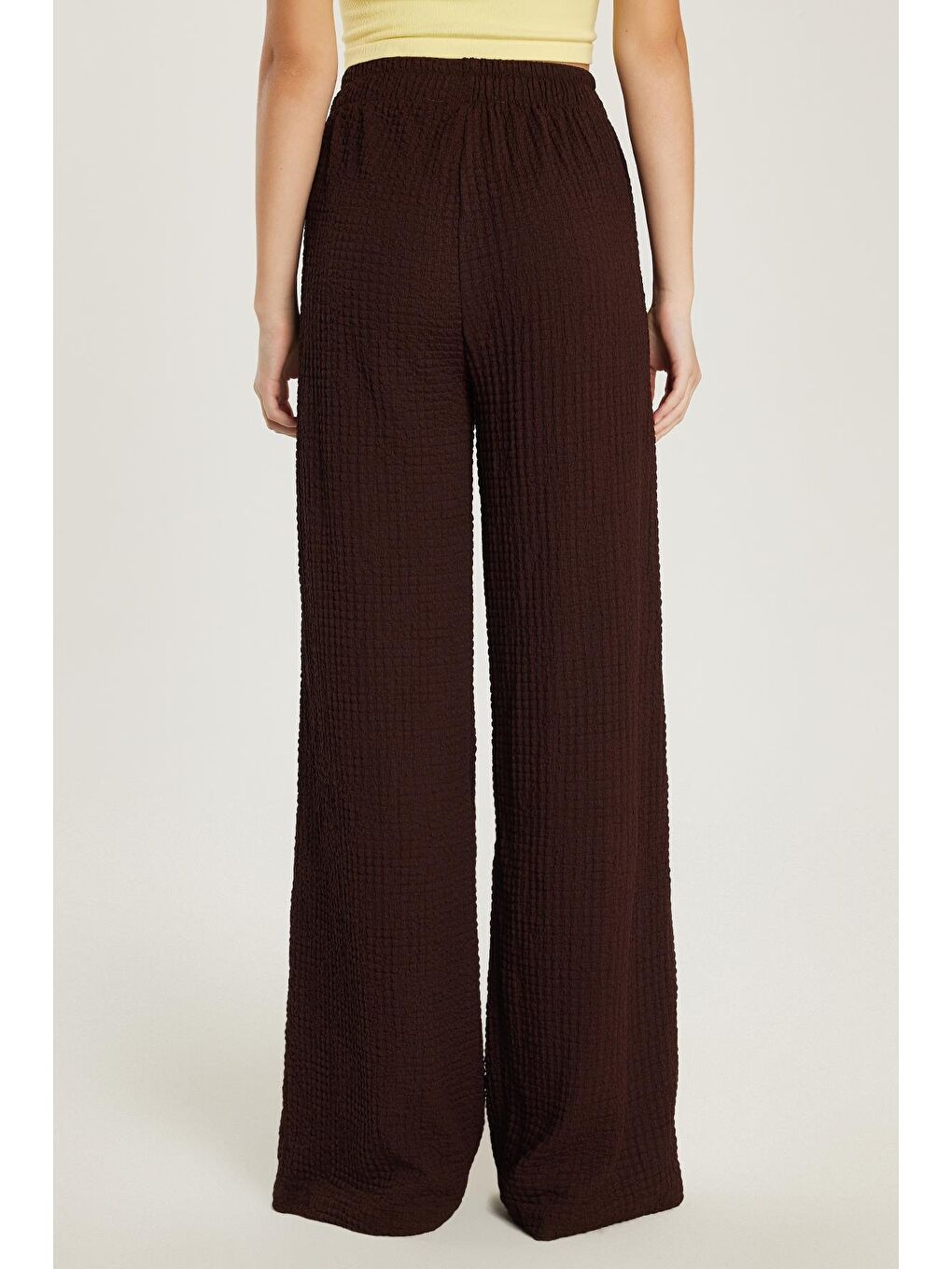 Kadın Slim Fit Dar Kesim Beli Lastikli Büzgülü İspanyol Paça Kahverengi Pantolon-4