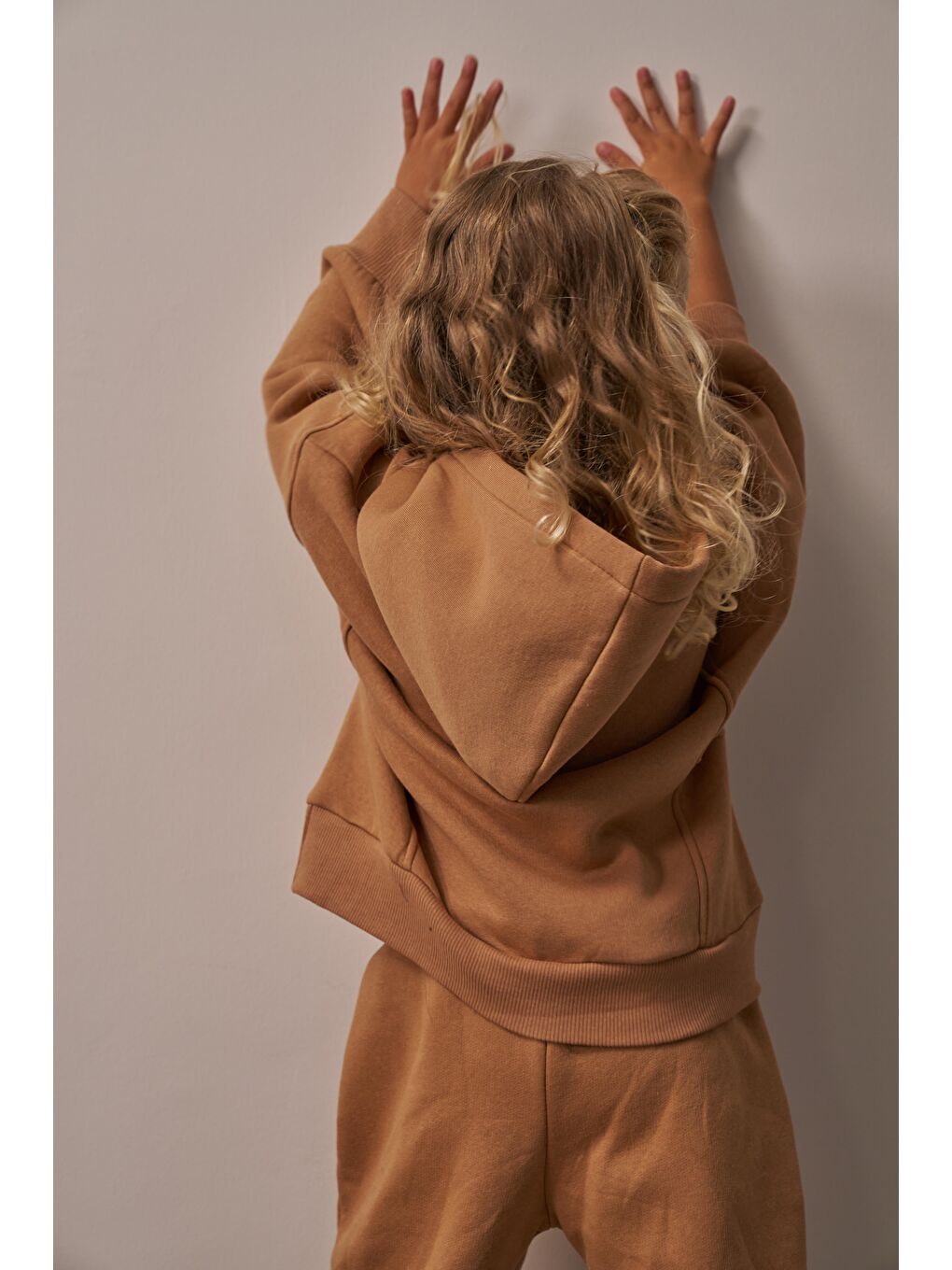 Kahverengi Sütlü Kahve Çocuk Kanguru Cepli Oversize Eşofman Takımı-6