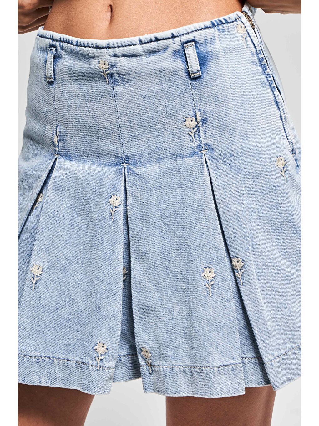 Mavi Kadın Jean Rengi 3s5-3 Çiçek Nakışlı %100 Pamuk Önü Pileli Tasarım Denim Şort Etek-1