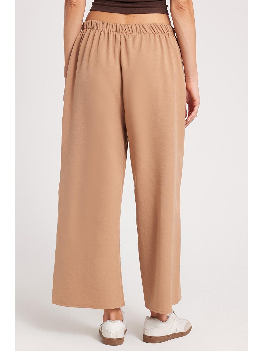 Kadın Relax Fit Rahat Kesim Lastikli Kuşak Bağlamalı Geniş Paça Bej Pantolon-6