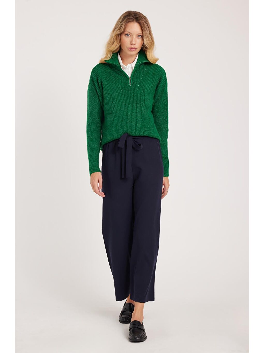 Kadın Relax Fit Rahat Kesim Lastikli Kuşak Bağlamalı Geniş Paça Lacivert Pantolon-3