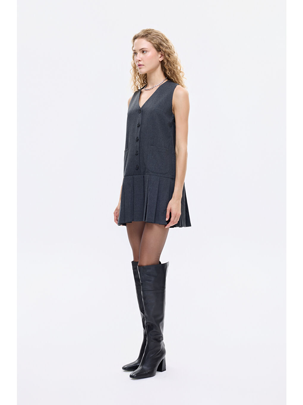 Önü Düğmeli V Yaka Piliseli Mini Elbise Antrasit-3