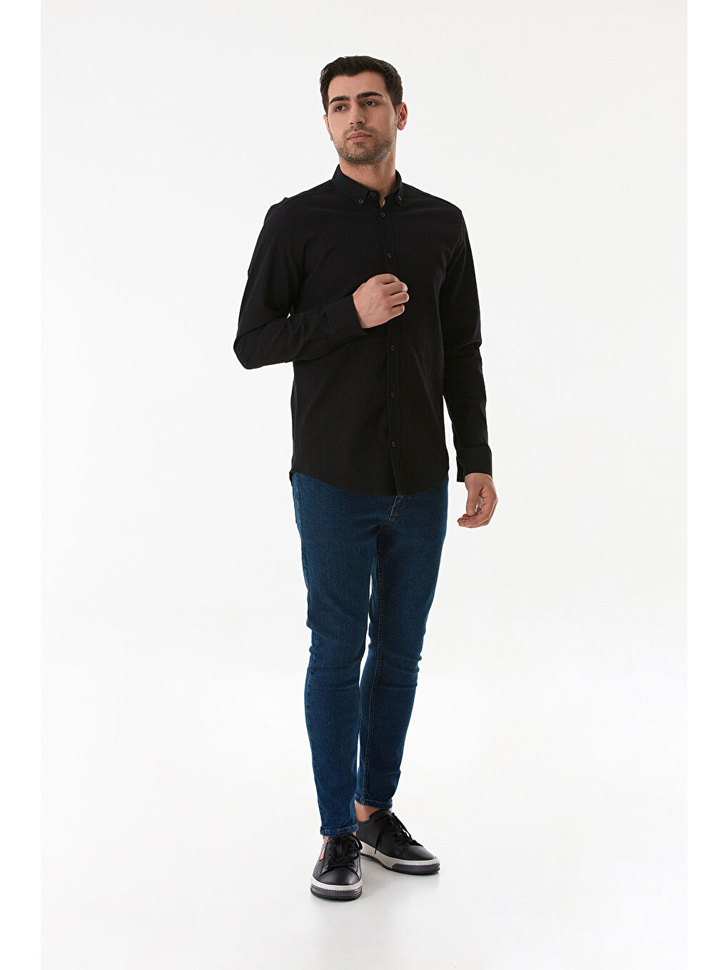 Siyah Krinkıl Kumaş Düğmeli Gömlek-4