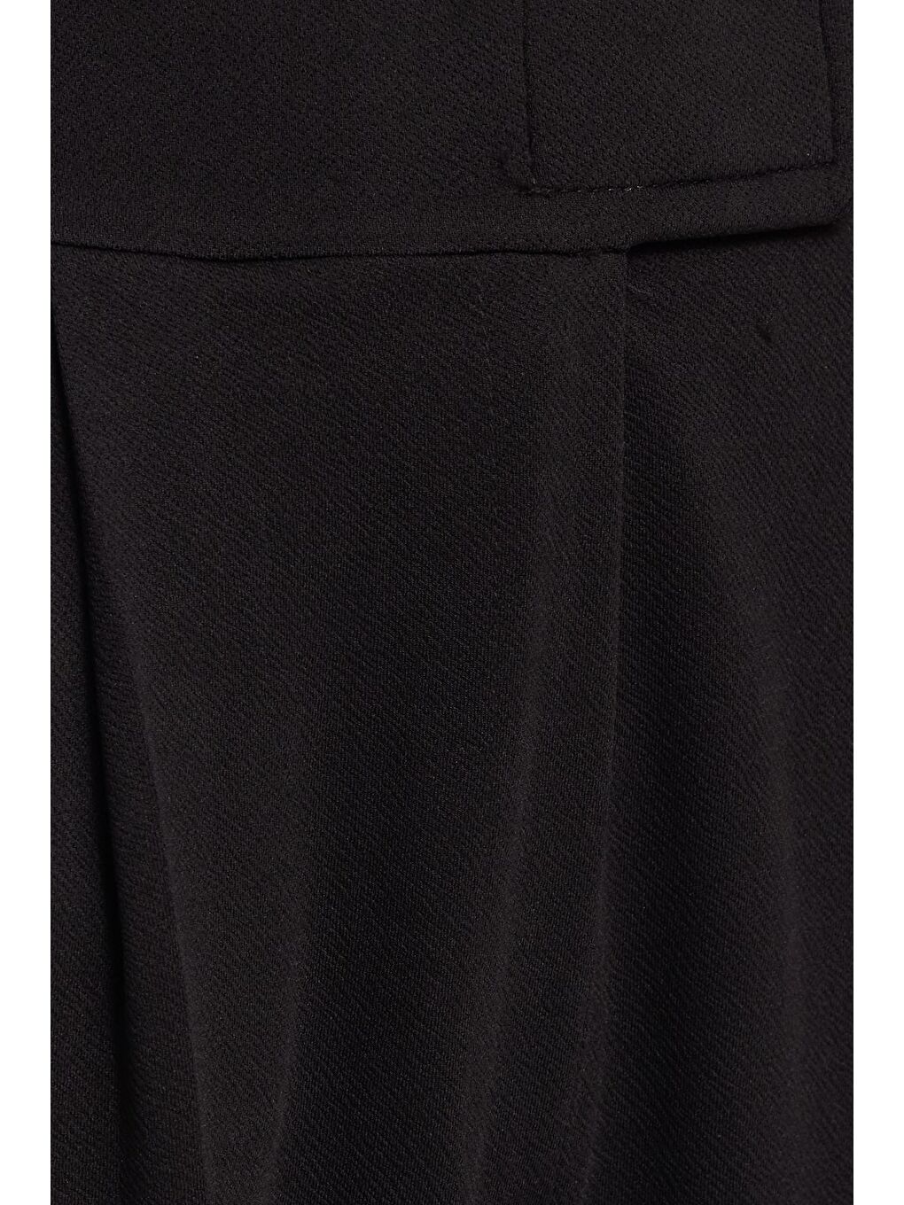 Kadın Regular Fit Klasik Kesim Cırt Kapamalı Geniş Paça Siyah Pantolon-5