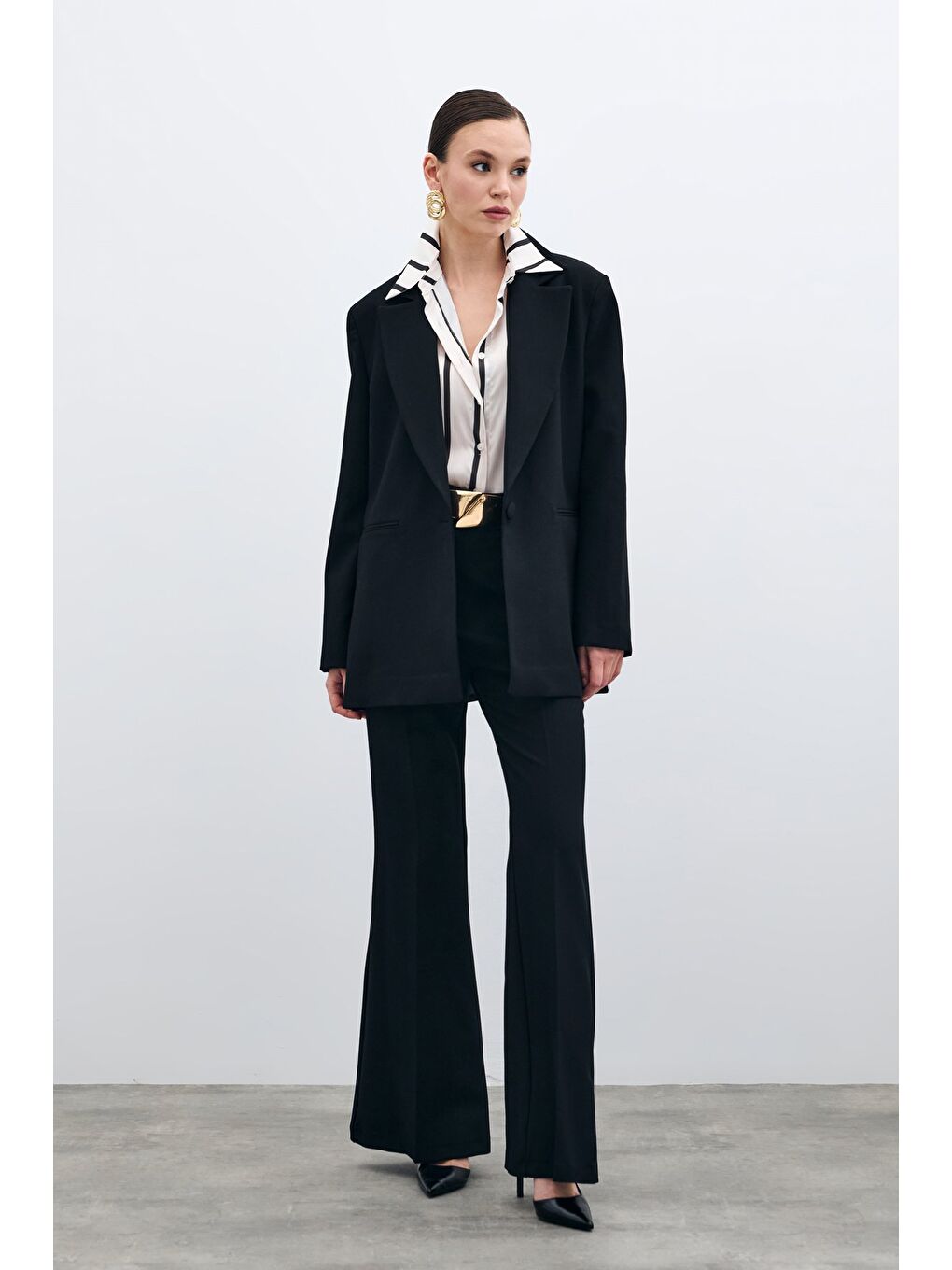 Ön Tek Düğmeli Uzun Ceket - Siyah-5