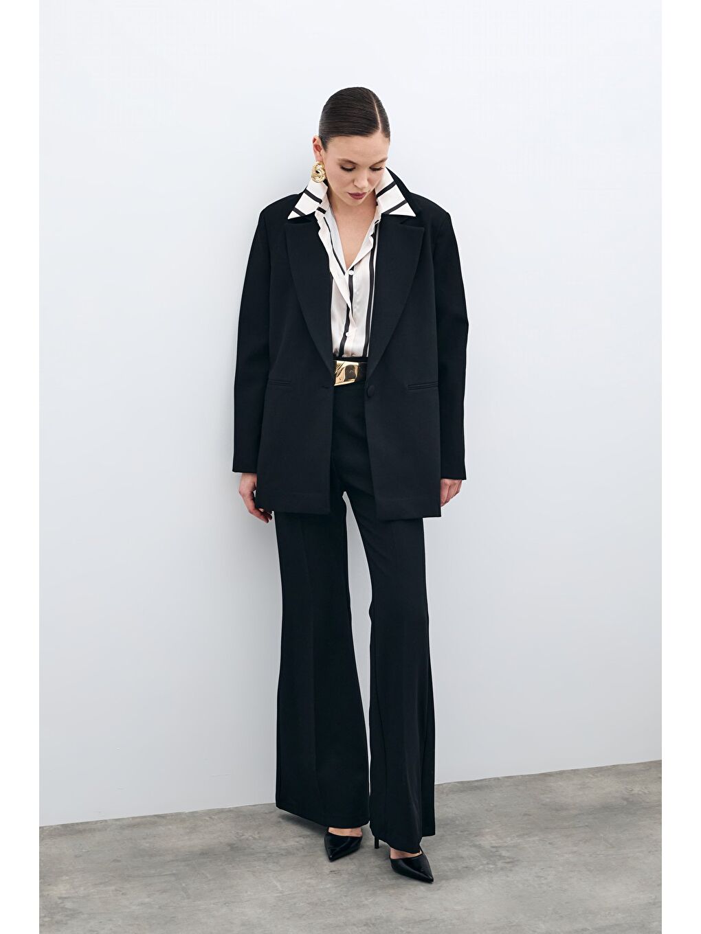 Ön Tek Düğmeli Uzun Ceket - Siyah-6