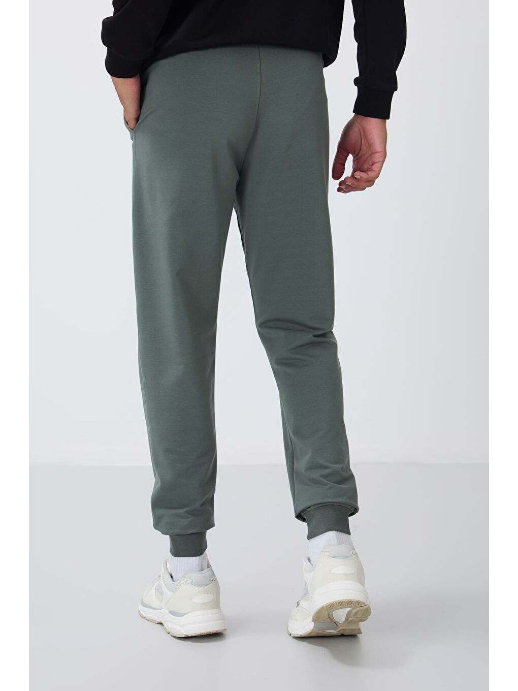 Yeşil Çağla Klasik Cepli Standart Kalıp Manşetli Erkek Eşofman Alt - 84652-4