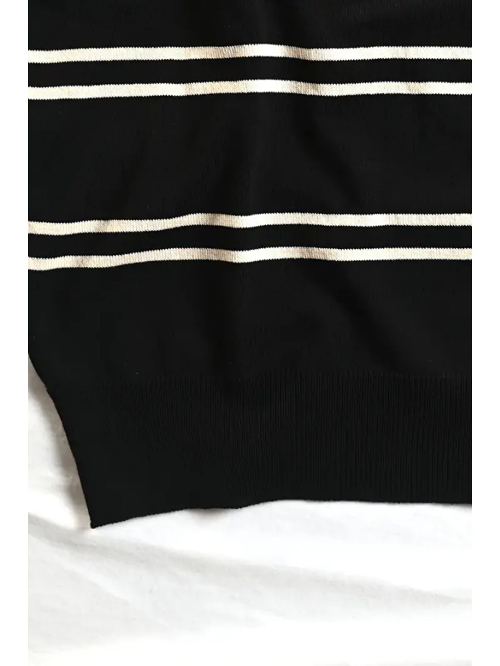 Siyah Erkek Çizgi Detaylı Slim Fit Bisiklet Yaka Triko Tişört-2