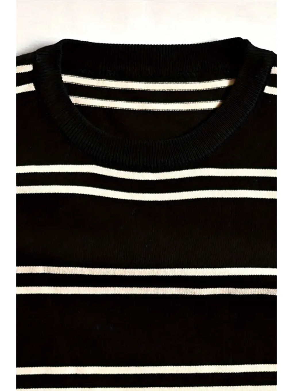 Siyah Erkek Çizgi Detaylı Slim Fit Bisiklet Yaka Triko Tişört-4