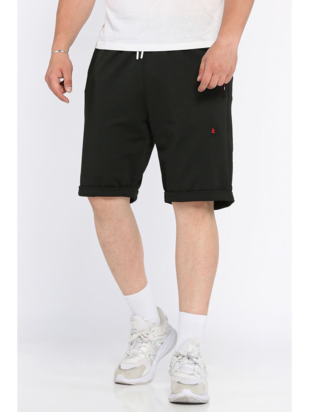 Siyah Erkek Bel Lastikli Cep Fermuarlı Duble Paça Şort
