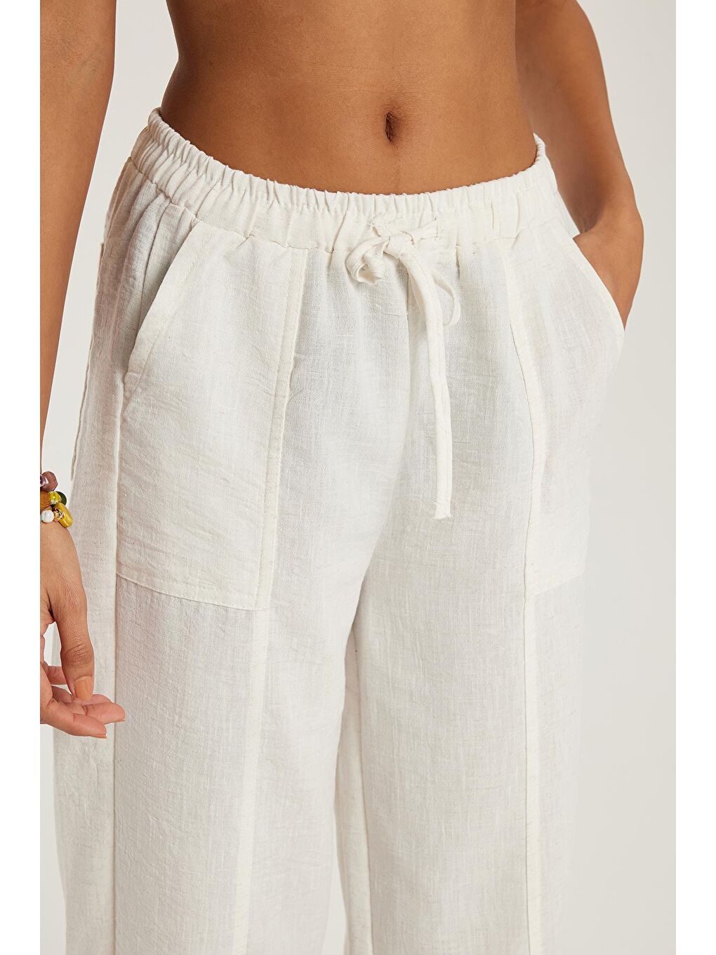 Kadın Relax Fit Rahat Kesim Beli Lastikli Bağlamalı Ekru Pantolon-1
