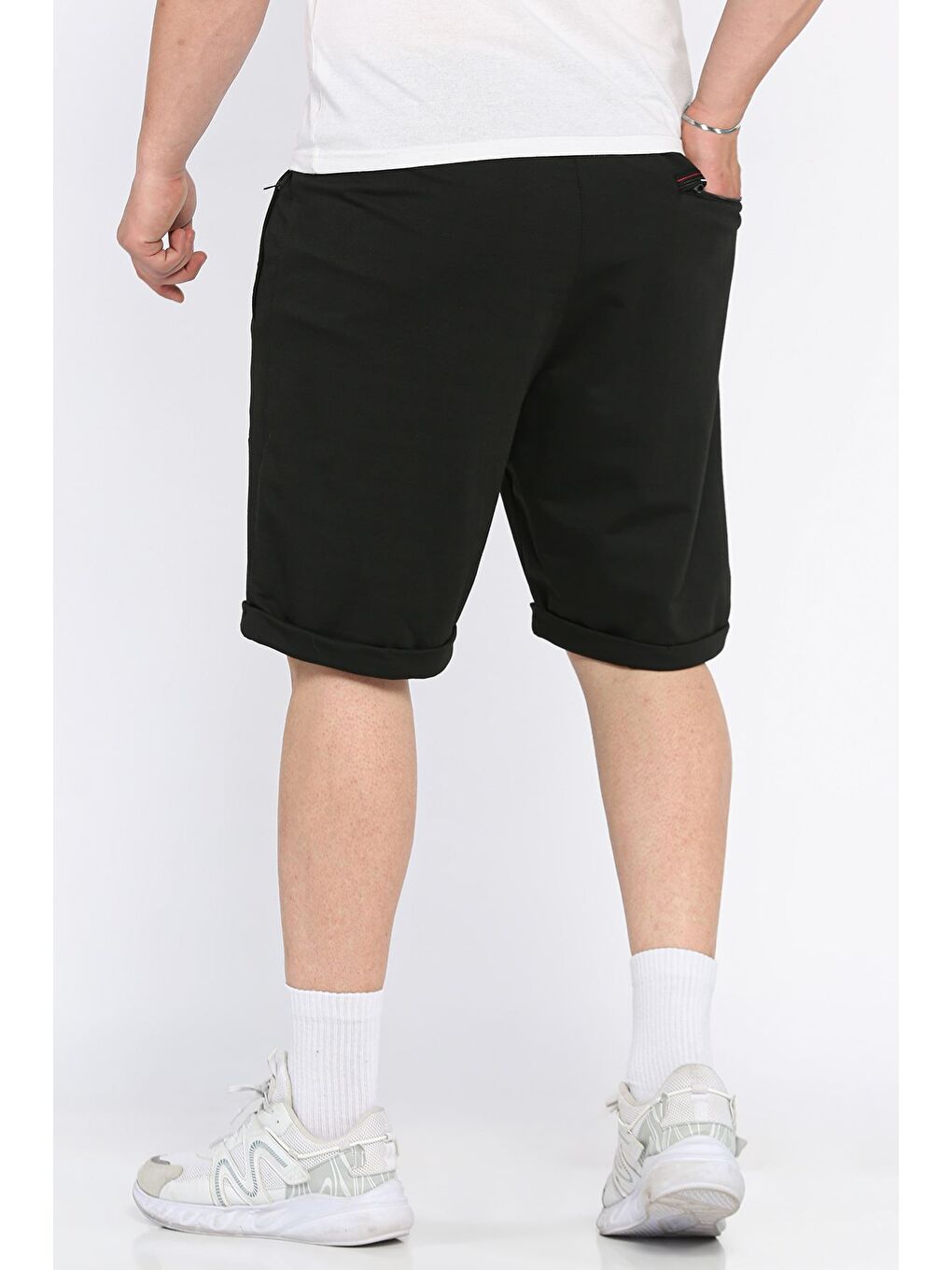 Siyah Erkek Bel Lastikli Cep Fermuarlı Duble Paça Şort-2