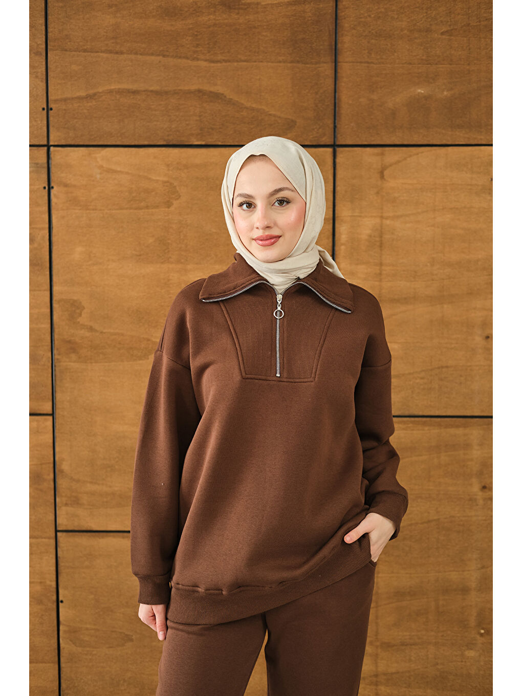 Kadın Yarım Fermuarlı Sweat Kahverengi-1