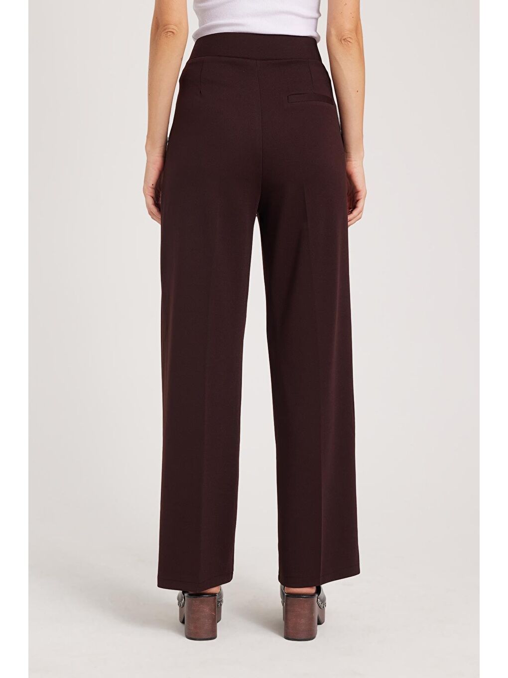 Kadın Regular Fit Klasik Kesim Cırt Kapamalı Geniş Paça Kahverengi Pantolon-6