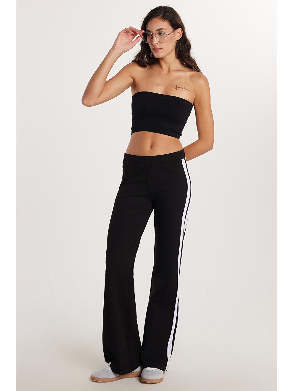 Kadın Slim Fit Dar Kesim Beli Lastikli İspanyol Paça Siyah Pantolon-2