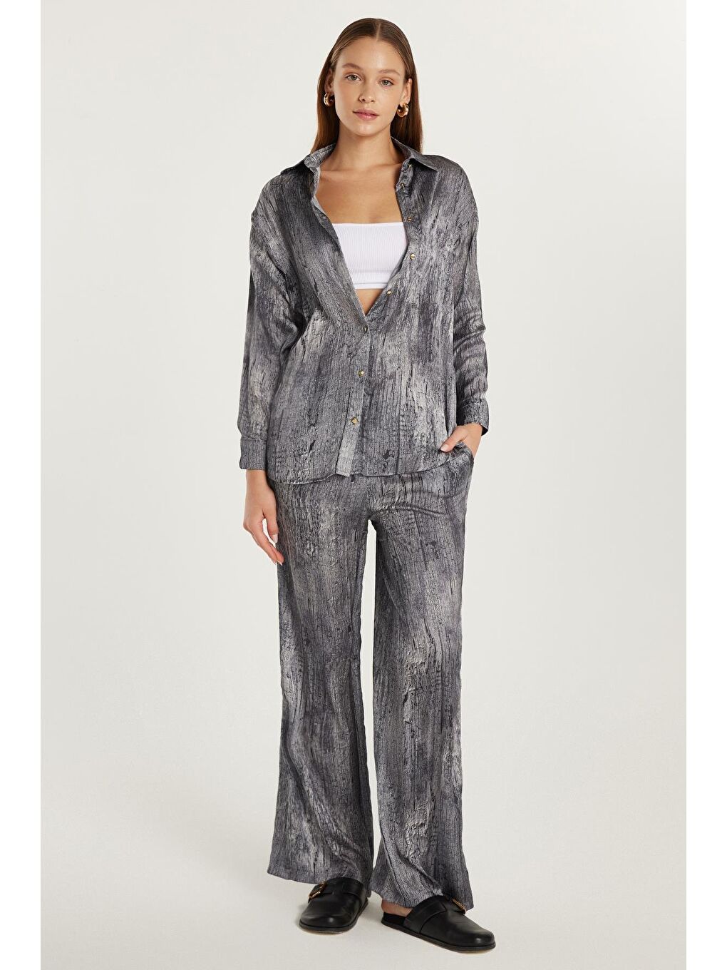 Kadın Slim Fit Lastikli Baskılı Geniş Paça Siyah Pantolon-2