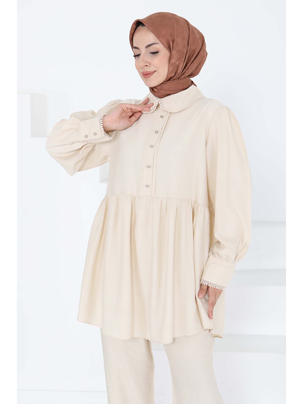 Yaka Detaylı İkili Takım Bej - 27182-2