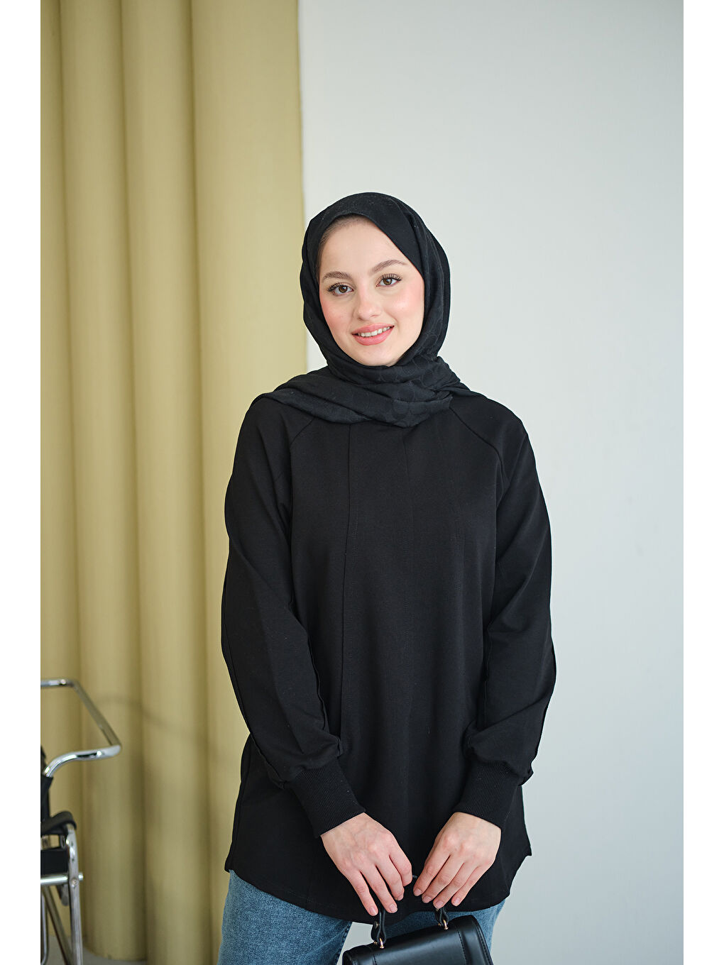 Kadın Dikiş Detaylı Bisiklet Yaka Sweat Siyah-2