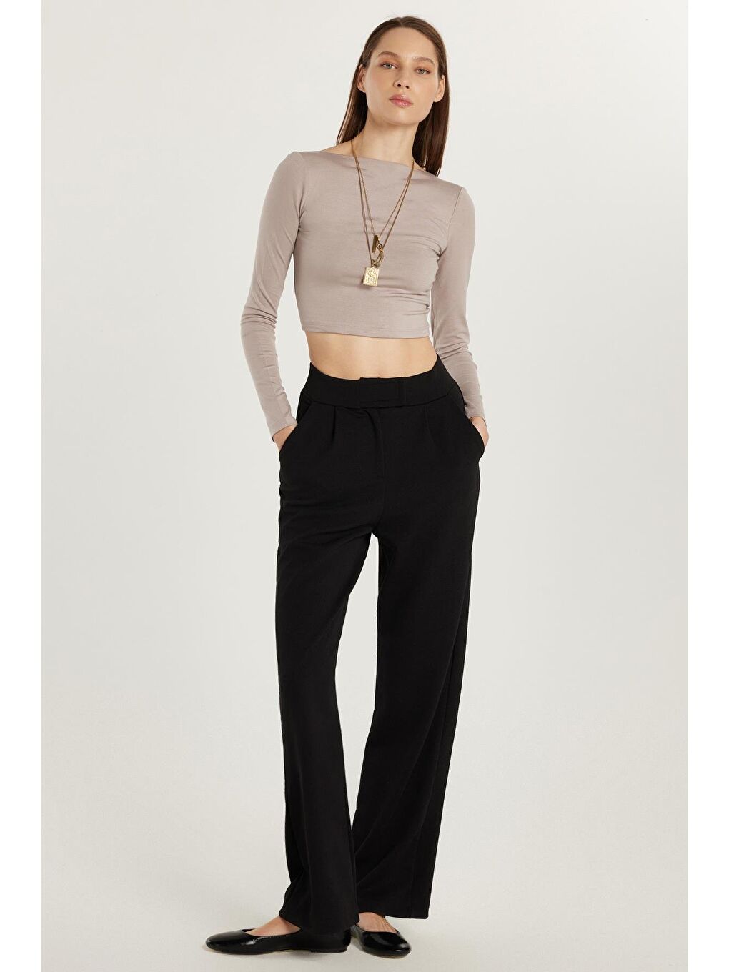 Kadın Relax Fit Rahat Kesim Cepli Geniş Paça Siyah Pantolon-3