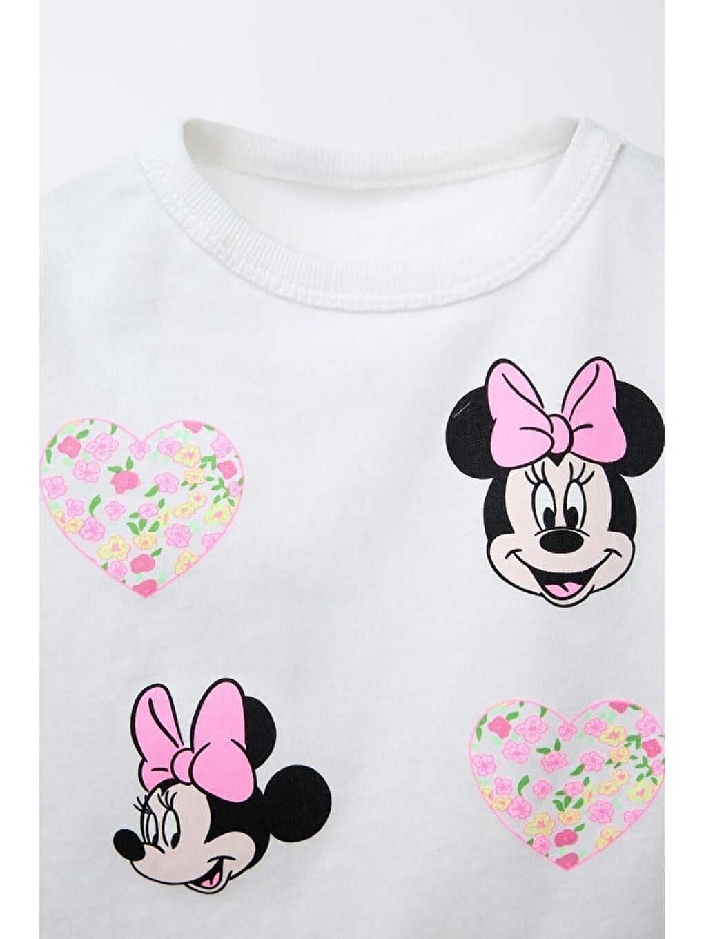 Karışık Kız Çocuk Pamuklu Beyaz Kalp Ve Fiyonklu Fare Baskılı T-Shirt Şort Takım-1