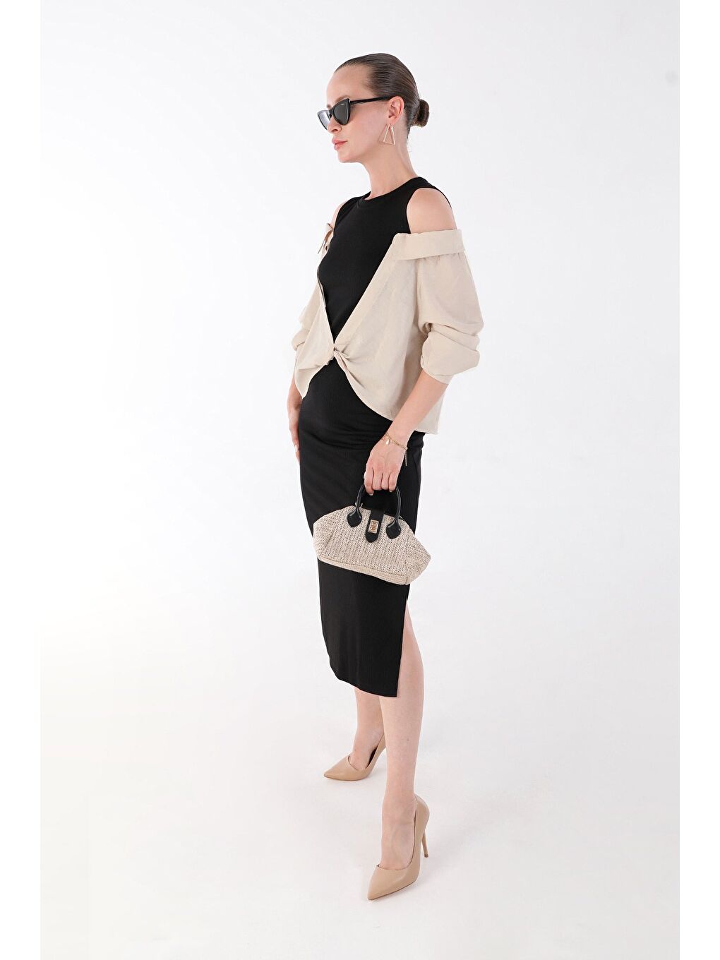 Bej Basic Gömlek Detaylı Yırtmaçlı Elbise