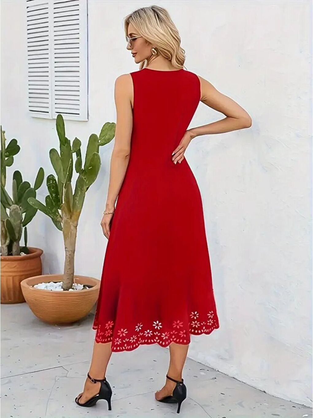 Kırmızı Kadın Kolsuz Etek Ucu Lazer Kesim çiçek Desenli Midi Boy Ithal Krep Elbise-1