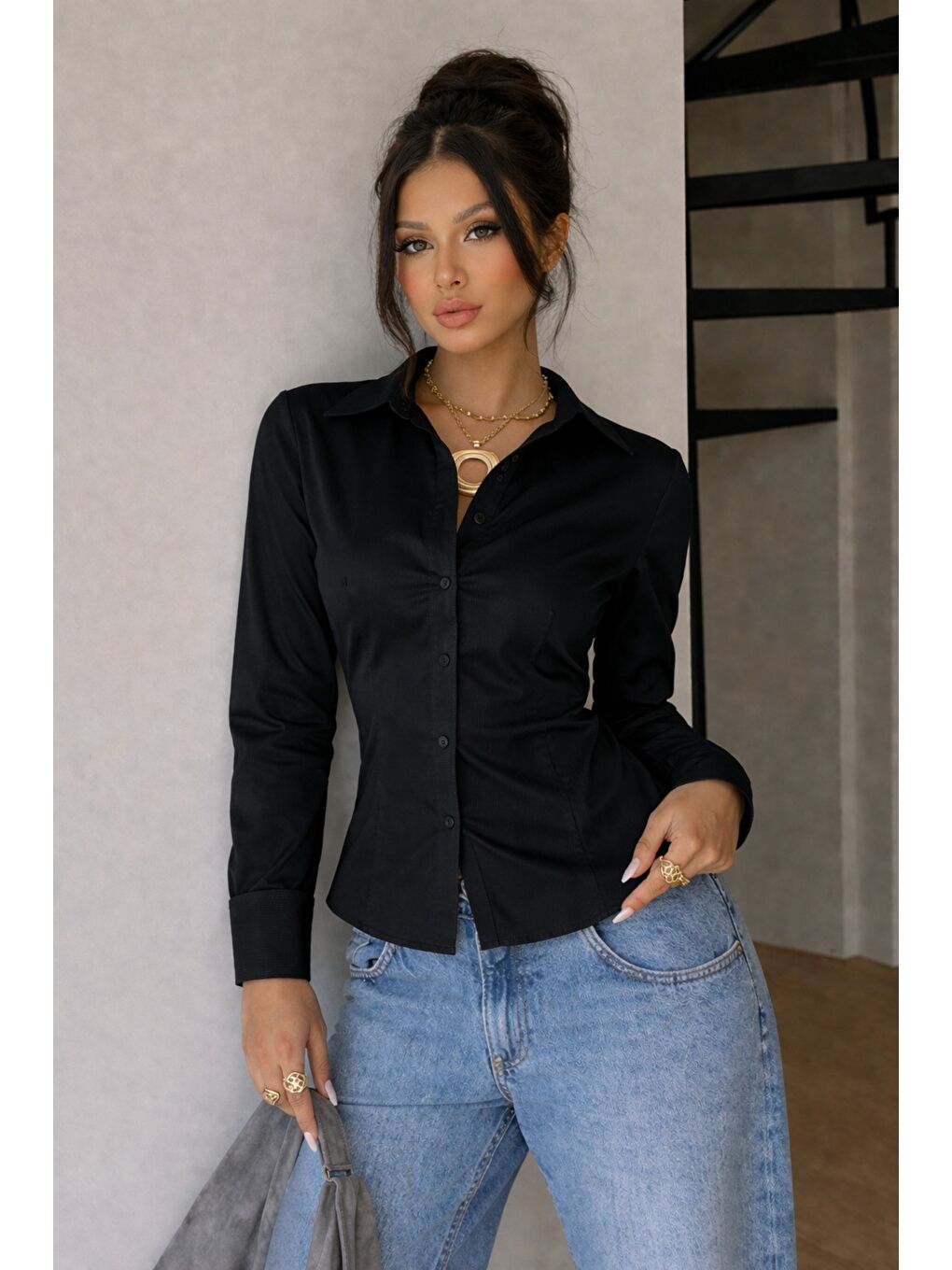 Siyah Kadın Premium Gömlek Slim Fit Uzun Kollu Ofis Günlük Kombin Basic Klasik Gömlek