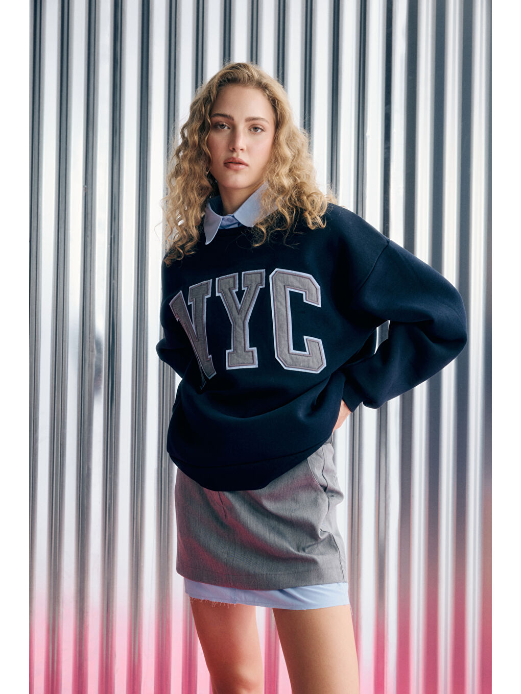 Gömlek Yakalı Nakış Detaylı Oversize Sweatshirt Lacivert