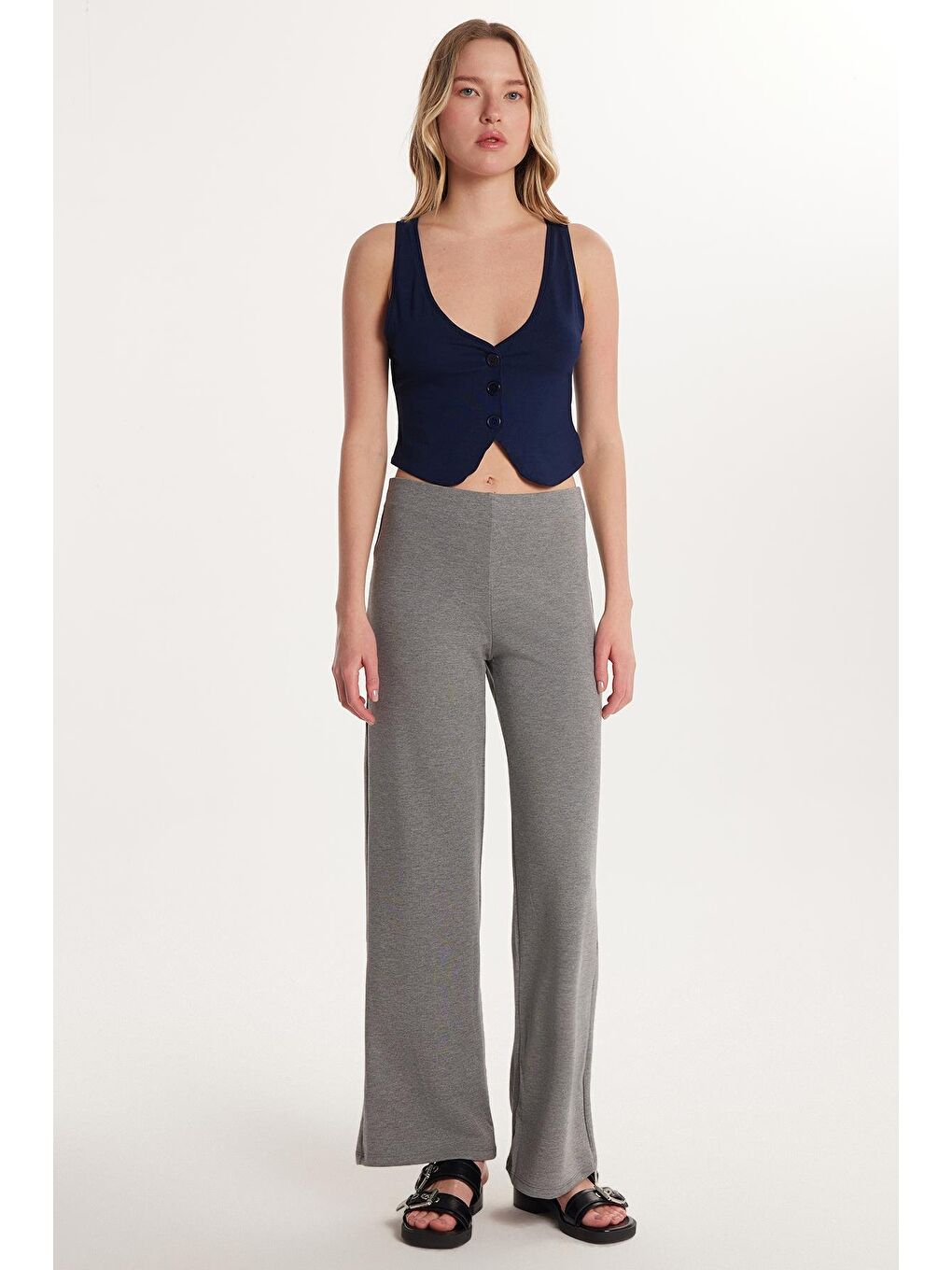 Kadın Relax Fit Rahat Kesim Lastikli Geniş Paça Modal Antrasit Pantolon-3