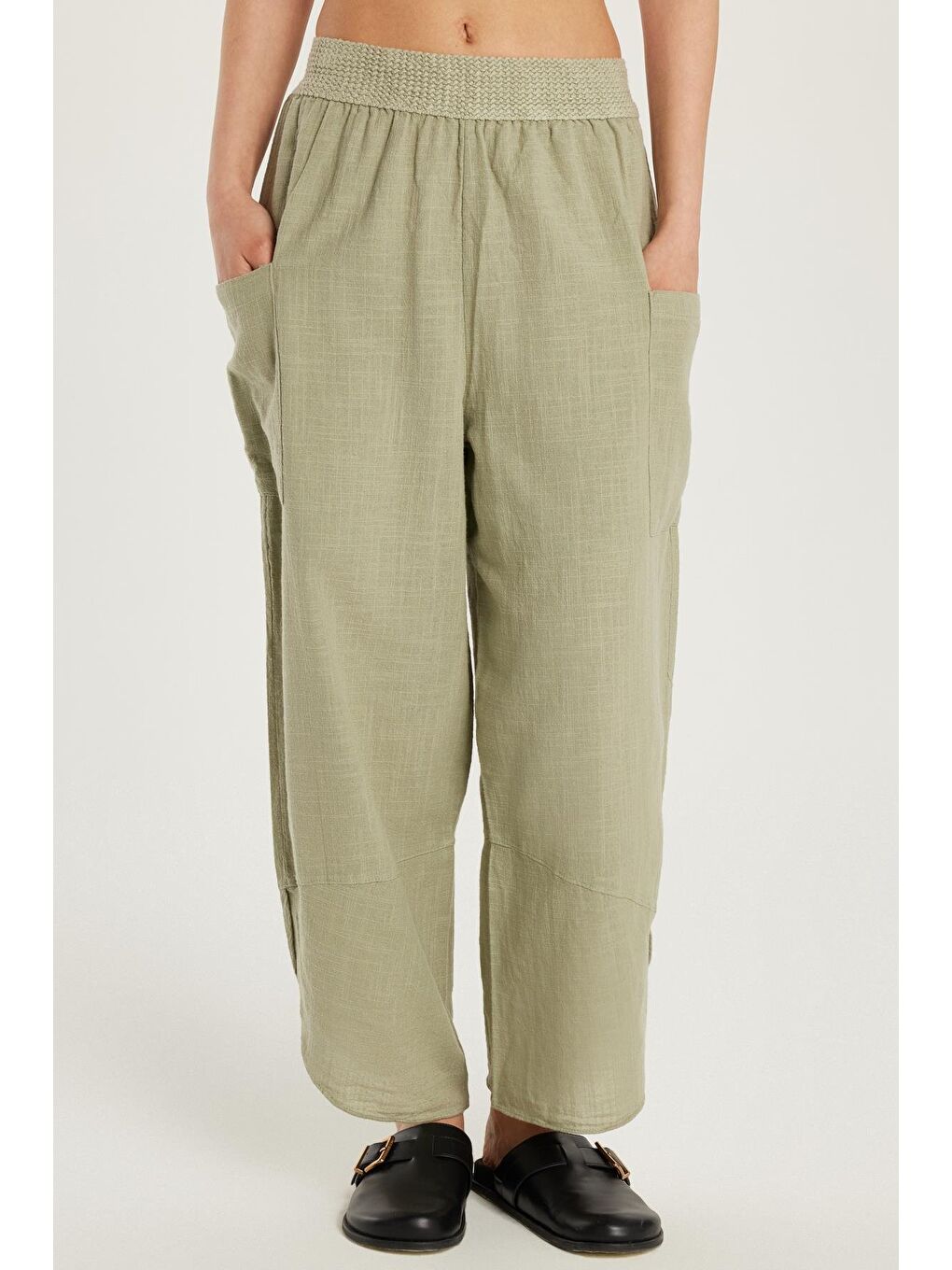 Kadın Relax Fit Rahat Kesim Beli Lastikli %100 Pamuk Bol Paça Haki Pantolon