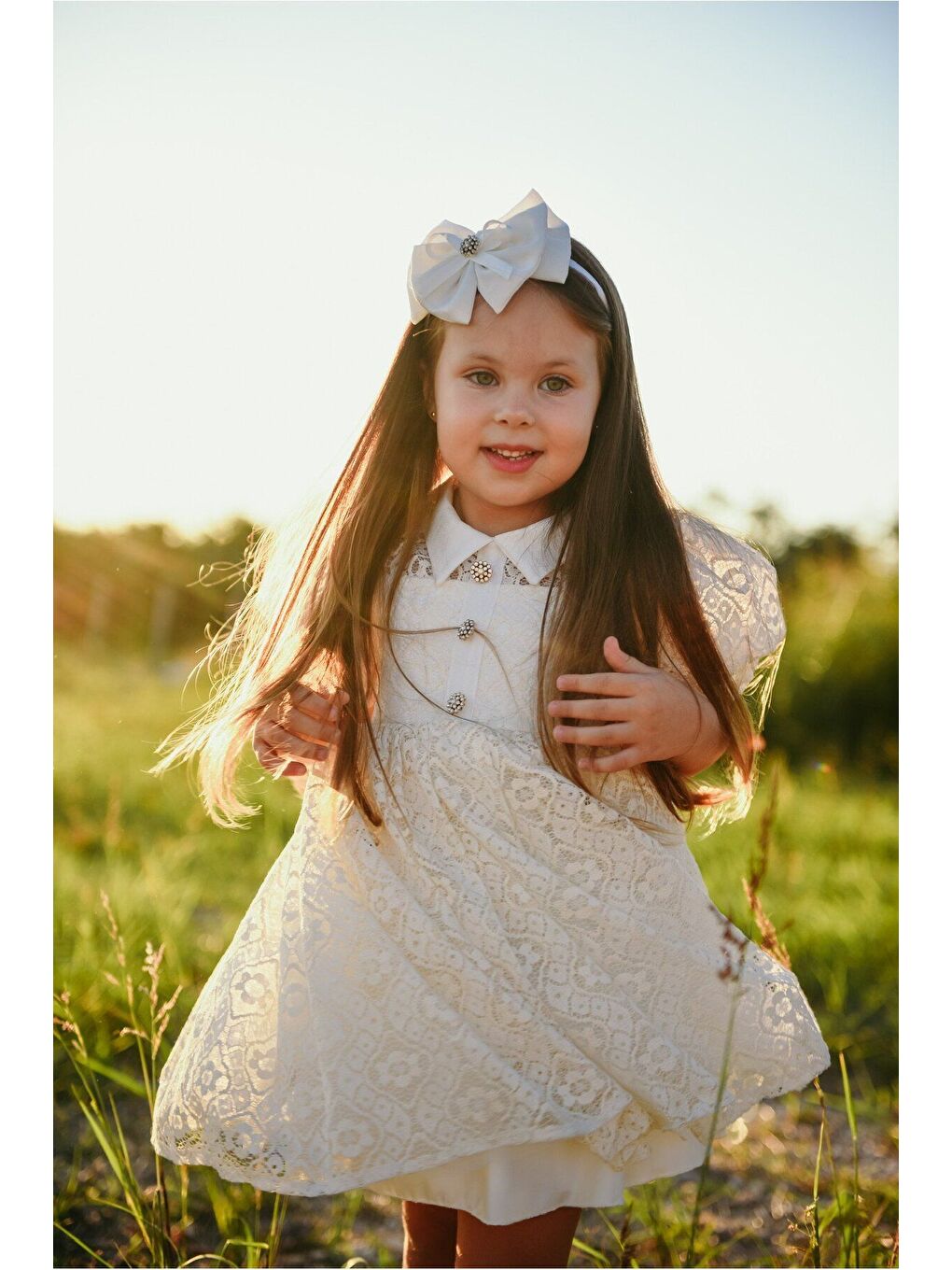 Ekru Dantel Detaylı Kabarık Kollu Kız Çocuk Özel Kısa Elbise_M2449