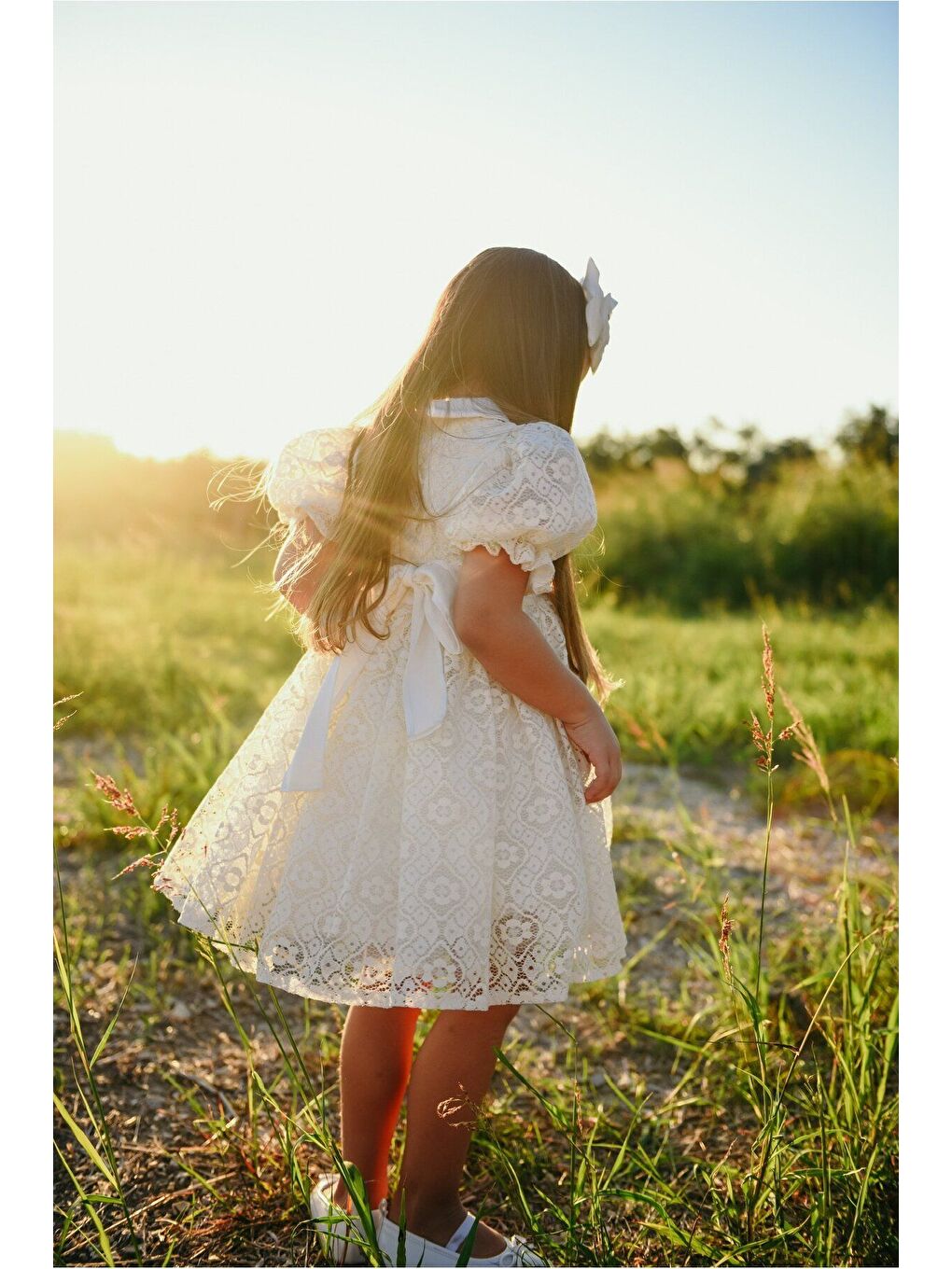 Ekru Dantel Detaylı Kabarık Kollu Kız Çocuk Özel Kısa Elbise_M2449-1