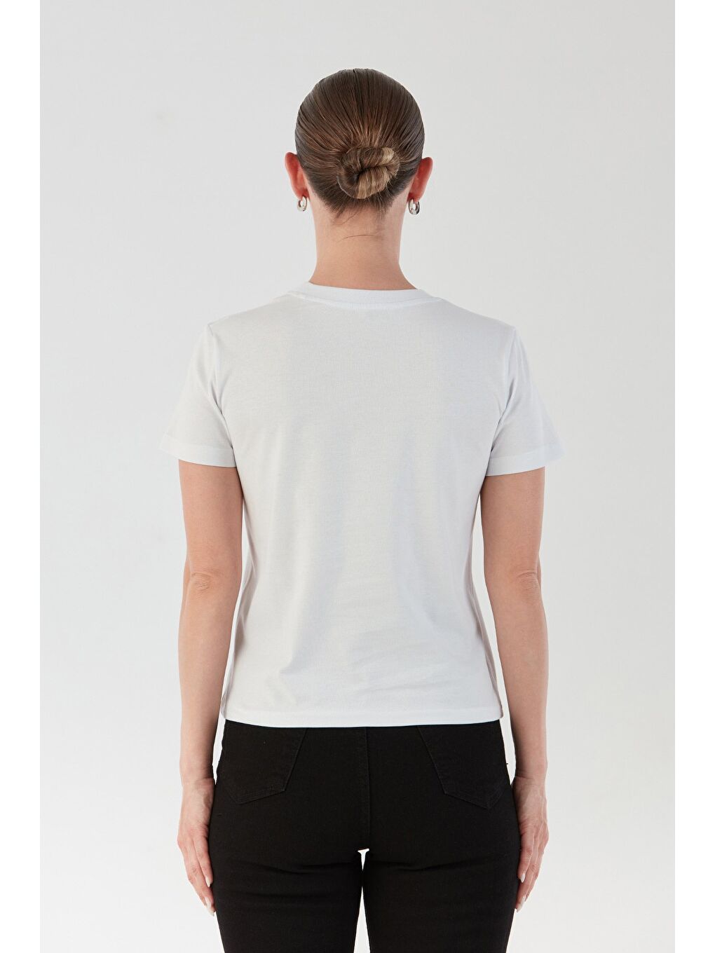 Beyaz Ayıcık Ve Yazı Nakışlı  Tişört-3