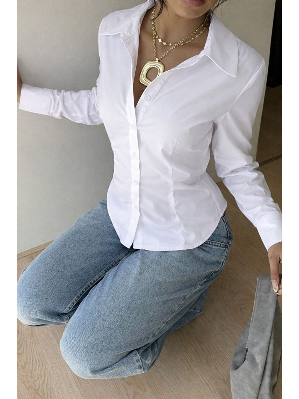 Beyaz Kadın Premium Gömlek Slim Fit Uzun Kollu Ofis Günlük Kombin Basic Klasik Gömlek-2