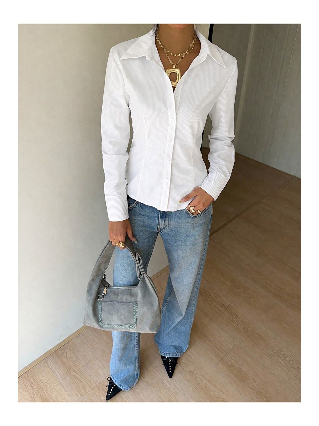 Beyaz Kadın Premium Gömlek Slim Fit Uzun Kollu Ofis Günlük Kombin Basic Klasik Gömlek-3