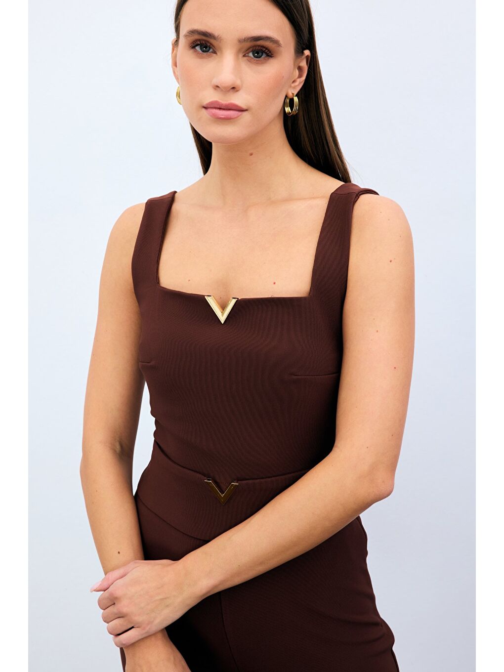 Kahverengi Yaka Gold Aksesuarlı Bluz - Kahve-3