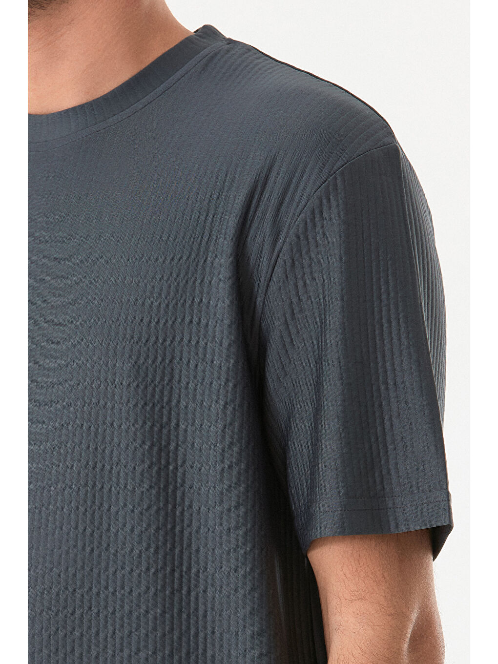 Petrol Jakarlı Bisiklet Yaka Tişört-4