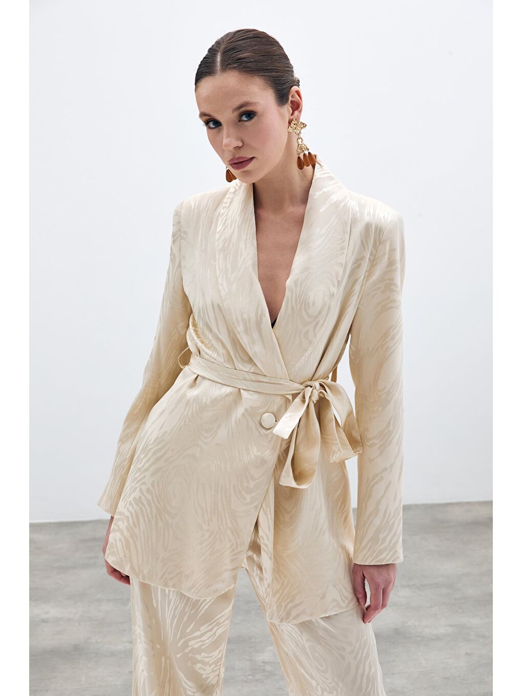 Bej Kuşaklı Desenli Uzun Ceket - Taş-3