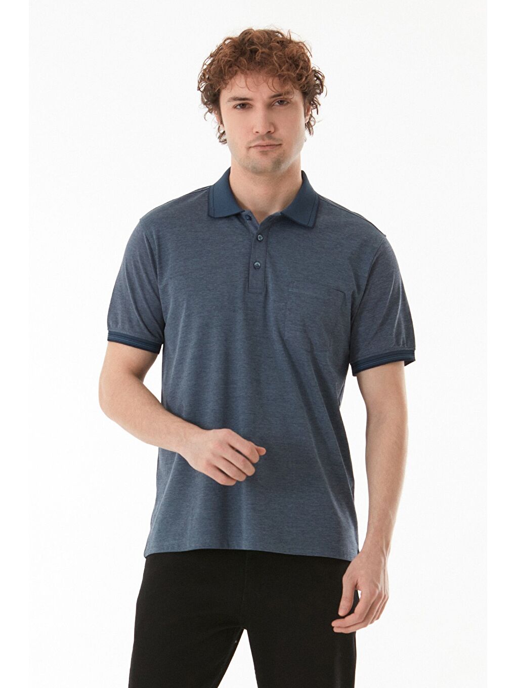 Mavi Cepli Düğmeli Polo Yaka Tişört