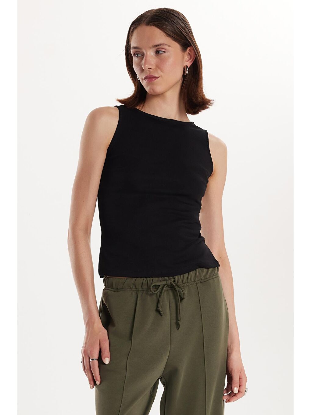 Kadın Modal Kumaş Slim Fit Dar Kesim Beli Lastikli Bağcıklı Haki Pantolon-3