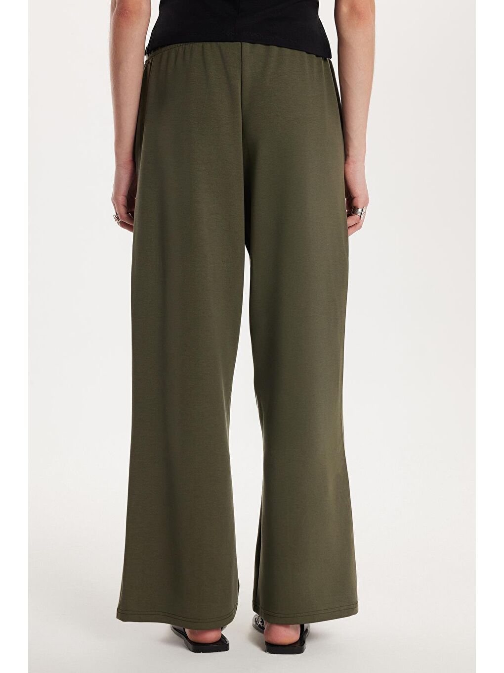 Kadın Modal Kumaş Slim Fit Dar Kesim Beli Lastikli Bağcıklı Haki Pantolon-4