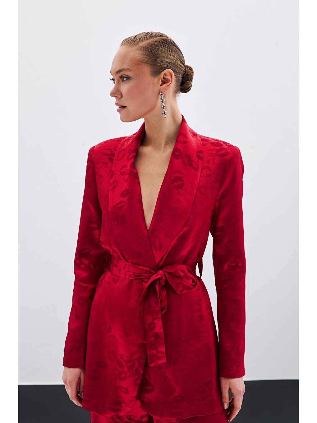 Şal Yaka Kuşaklı Ceket - Kırmızı