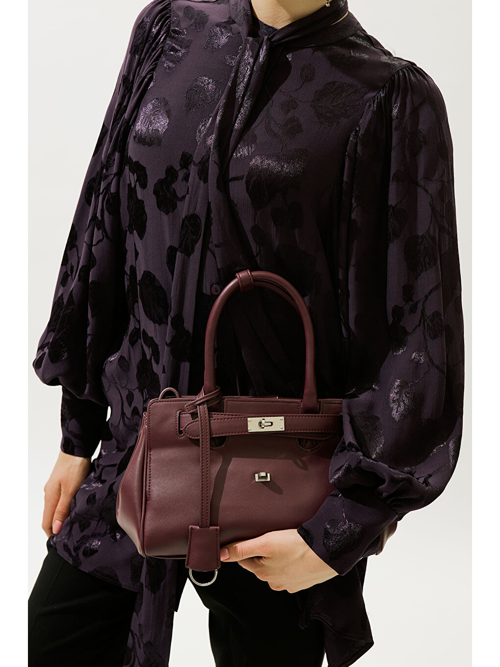 Kırmızı Arte Cepli Çanta Vişne-4